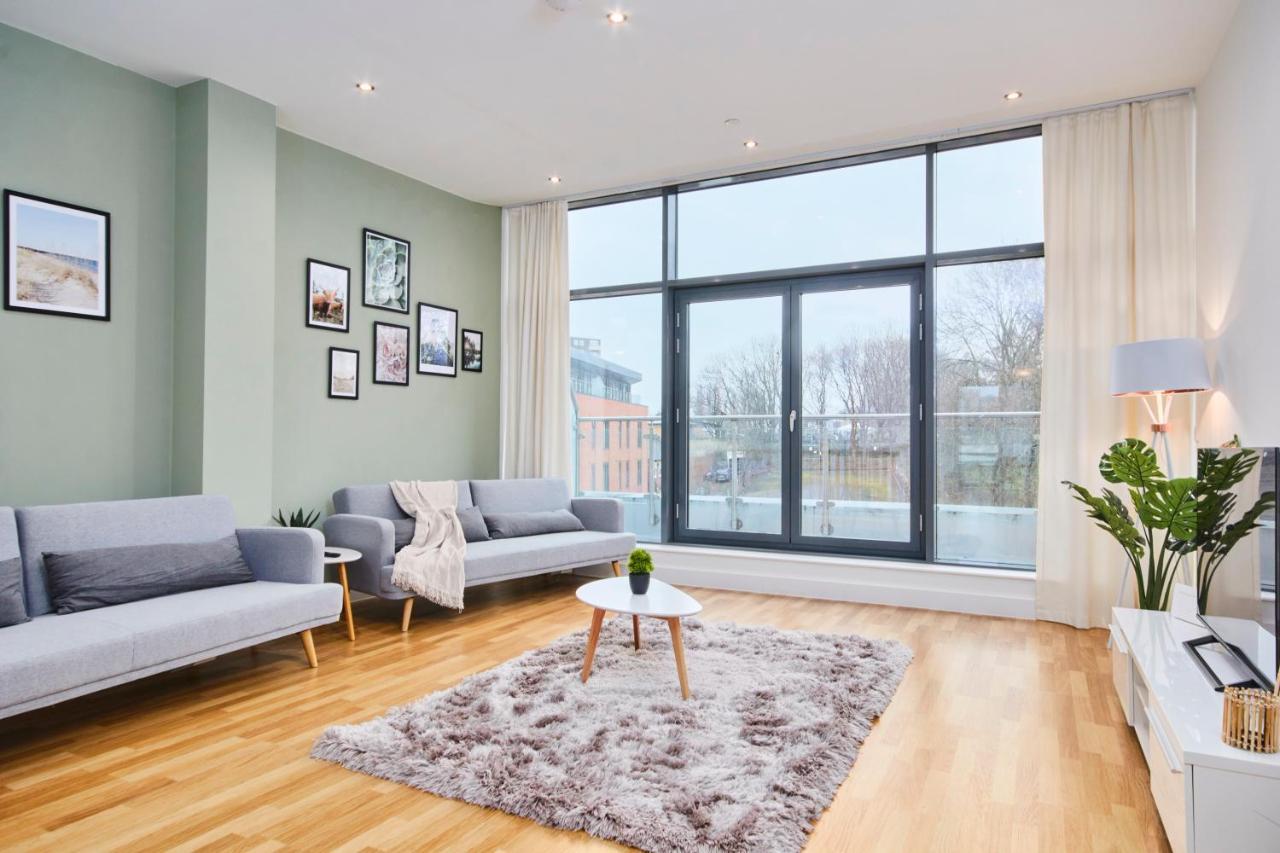Large Duplex Penthouse - Parking Apartman Leeds  Kültér fotó