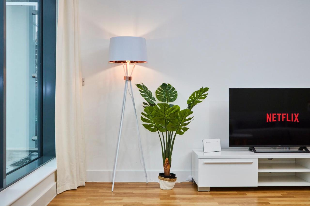 Large Duplex Penthouse - Parking Apartman Leeds  Kültér fotó